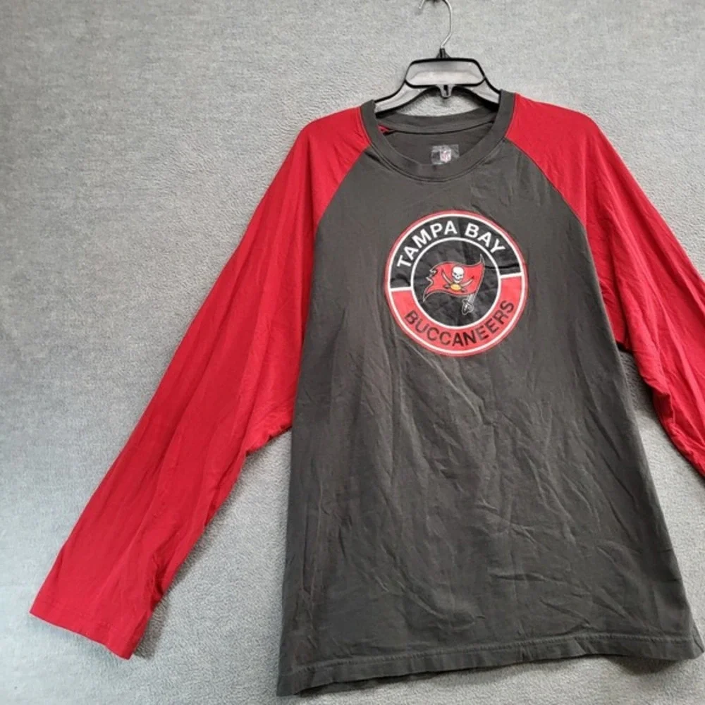 Tampa Bay Buccaneers Men Shirt XL Gray Raglan New‎ Era Tee Long Sleeve